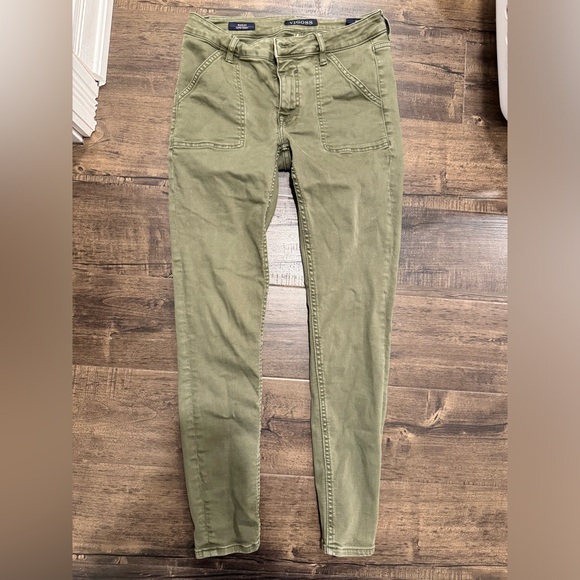 Khaki jeans (the best neutral!) - Picture 2 of 5